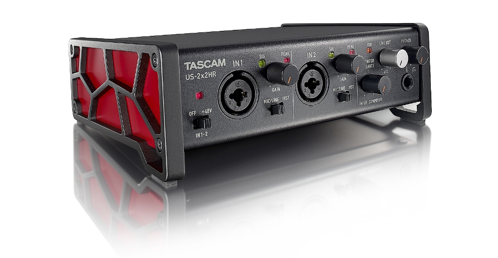 TASCAM US-2x2HR Звуковая карта